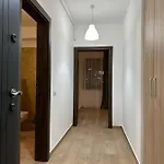 Apartment Coresi Mall Area By Glam
