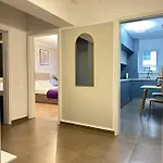 Coresi Mall Area By Glam Apartment *