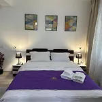 Coresi Mall Area By Glam Apartment