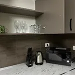 Apartment Coresi Mall Area By Glam *