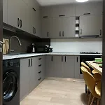 Coresi Mall Area By Glam Apartment *