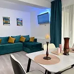Apartment Coresi Mall Area By Glam Brasov