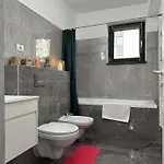 Coresi Mall Area By Glam Apartment