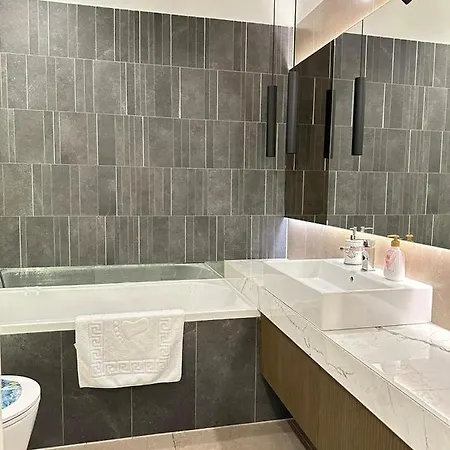 Coresi Mall Area & By Glam *