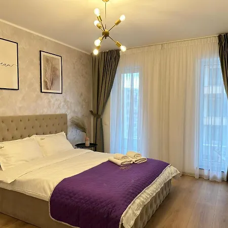 Coresi Mall Area & By Glam * Braşov