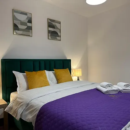 Coresi Mall Area By Glam 布拉索夫