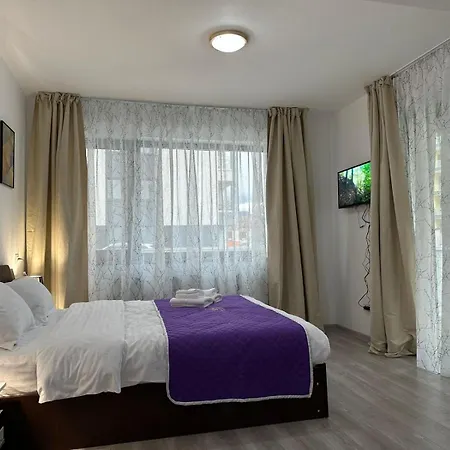 Coresi Mall Area & By Glam