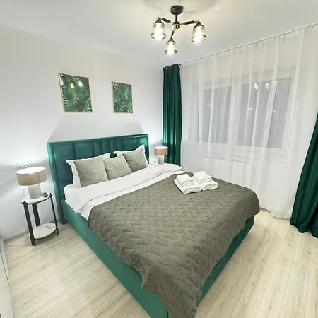 Apartamento Coresi Mall Area & By Glam *