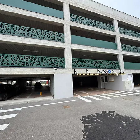 Coresi Mall Area & By Glam * Brasov