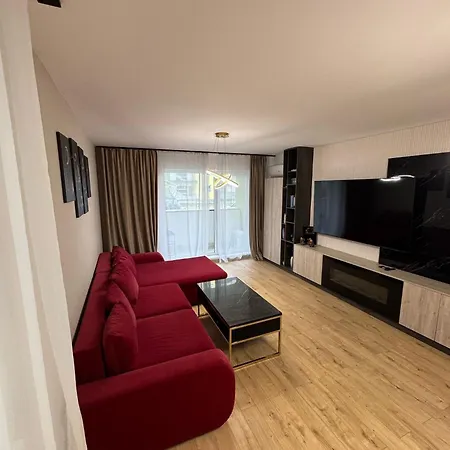 Coresi Mall Area & By Glam Apartment Brasov