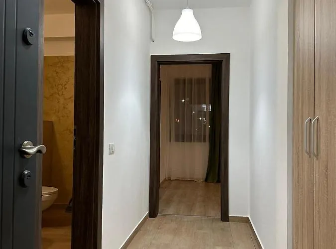 公寓 Coresi Mall Area By Glam