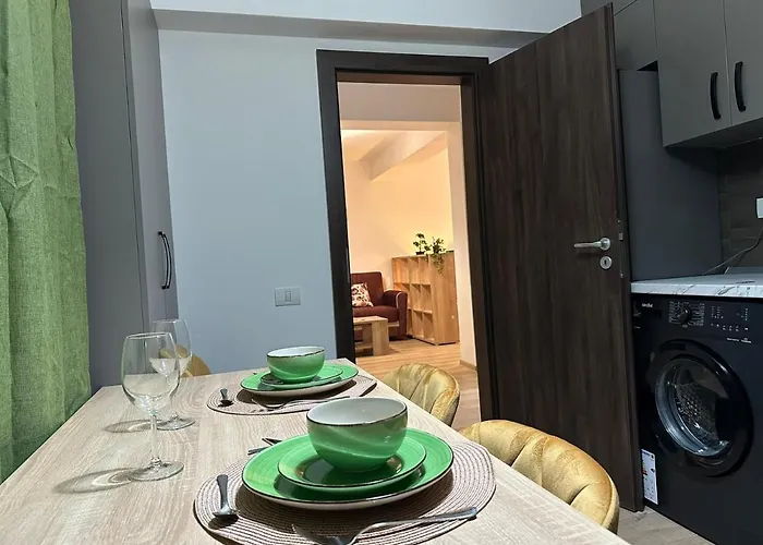 Coresi Mall Area By Glam 公寓 *