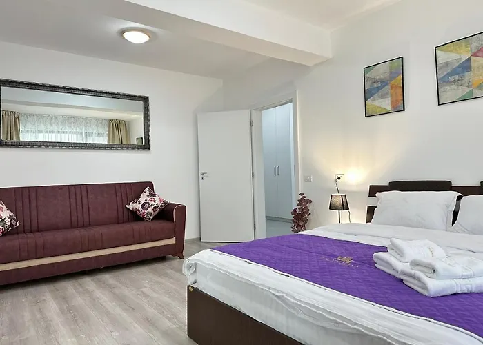 Coresi Mall Area By Glam 布拉索夫