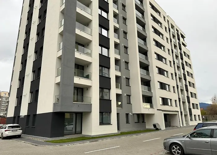 Coresi Mall Area By Glam 公寓 *