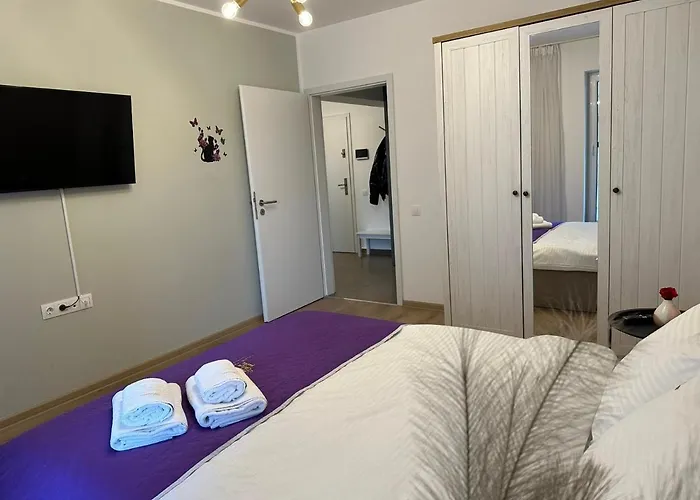 Coresi Mall Area By Glam