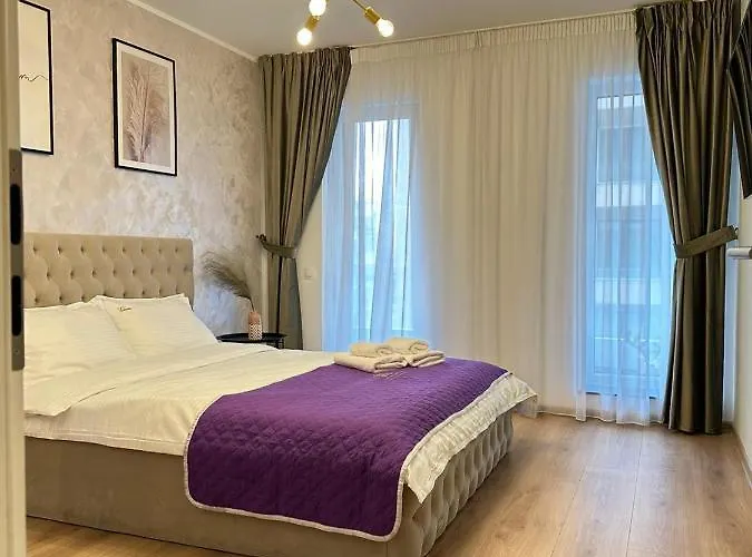 Coresi Mall Area By Glam