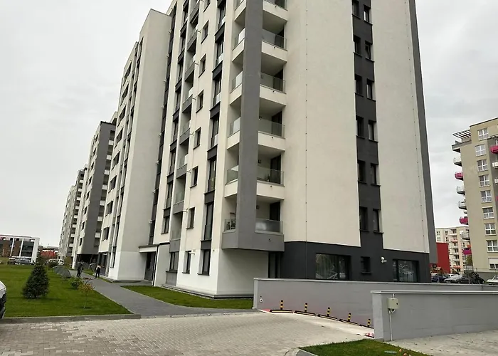 Coresi Mall Area & By Glam *