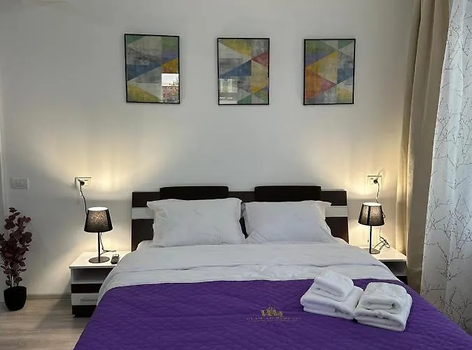 公寓 Coresi Mall Area By Glam