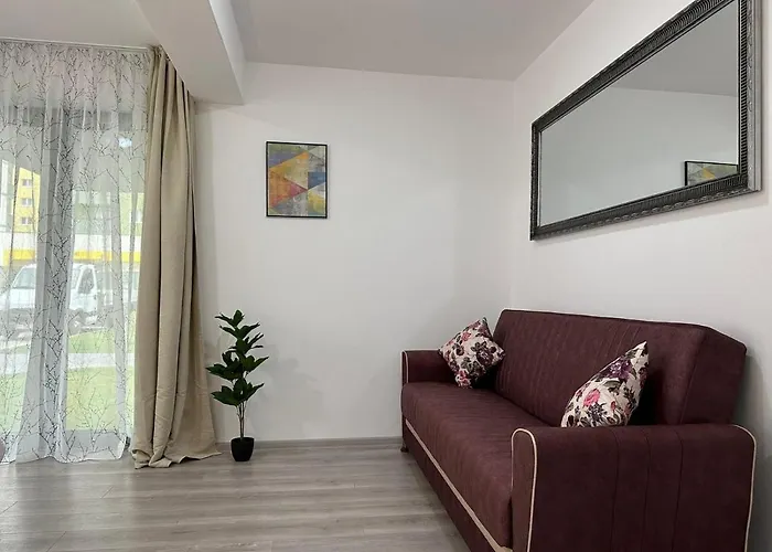 Coresi Mall Area & By Glam דירה בראשוב