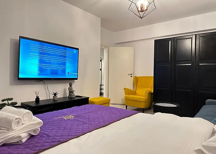 Coresi Mall Area By Glam