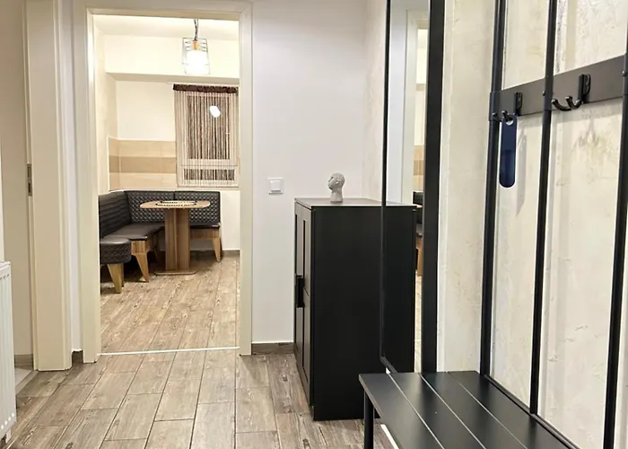 Coresi Mall Area By Glam *