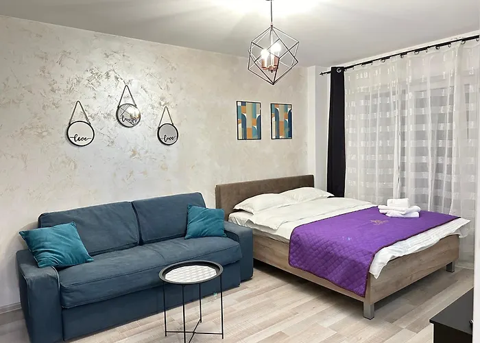 Coresi Mall Area By Glam