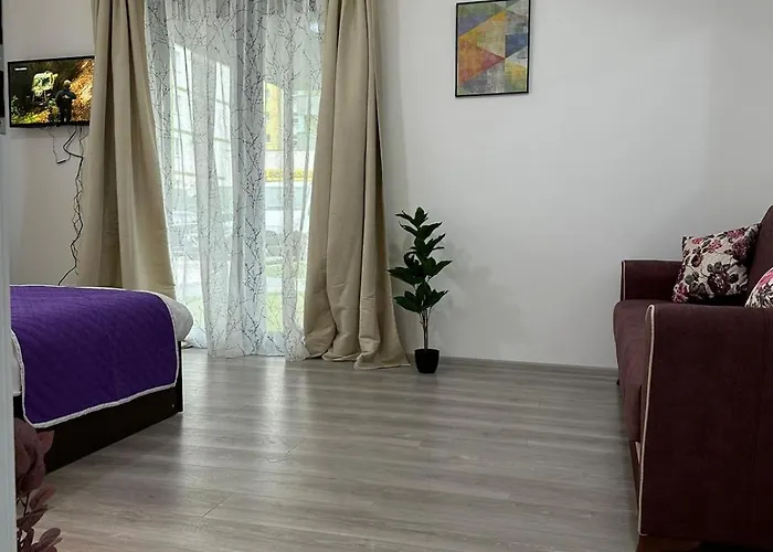 Coresi Mall Area By Glam 公寓 *