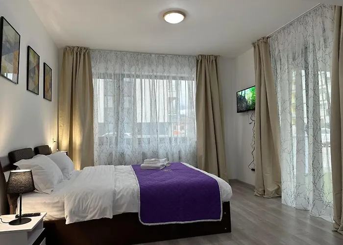 Coresi Mall Area By Glam