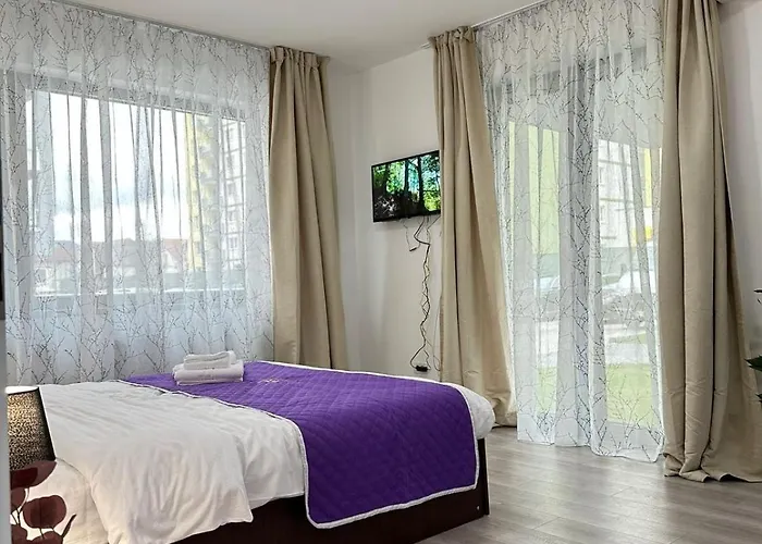 公寓 Coresi Mall Area By Glam *